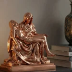 Pieta (Michelangelo) Heykeli v3 - Bakır Rengi – Meryem Ana ve İsa’nın Zarif Tasviri
